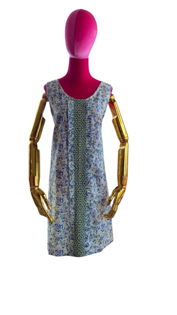 Vestido floreado con franja de rombos