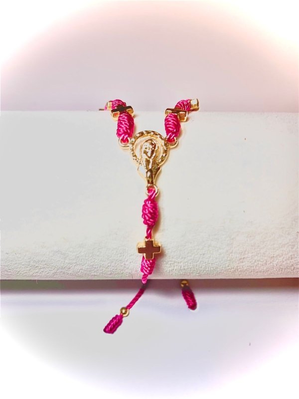 Pulsera “Rosario de Cruz Dorada”