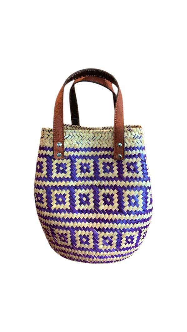 Bolsa de cuadros y lineas color beige con morado