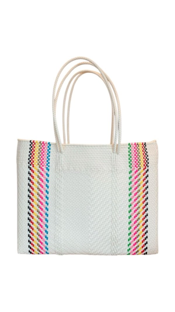 Bolsa tejida color blanca con lineas de colores negro, rojo, amarillo, gris, rosa, rosa palo, celeste y verde