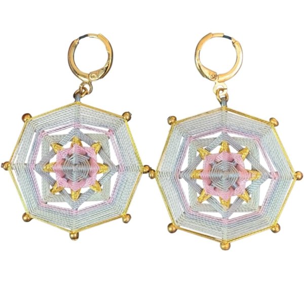 Aretes estrella colores beige, rosado, dorado y gris claro