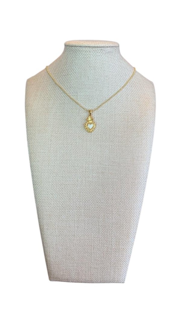 Collar corazón dorado