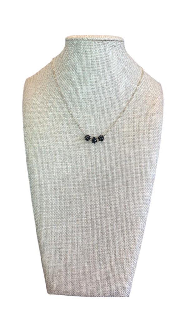 Collar moras negras