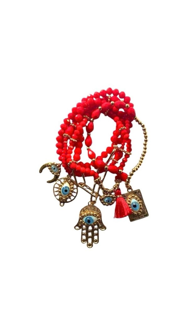 Set de 5 pulseras rojas con dijes