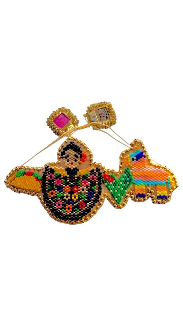 Pulsera muñequita y burrito con corazón