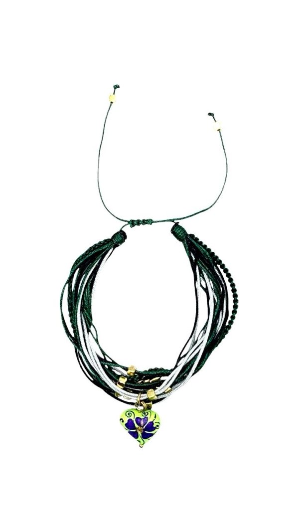 Pulsera multihilos con dije corazón pintado