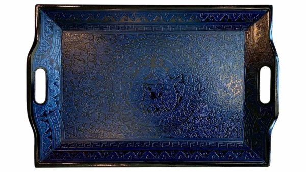Bandeja color negra con azul metálico con figuras