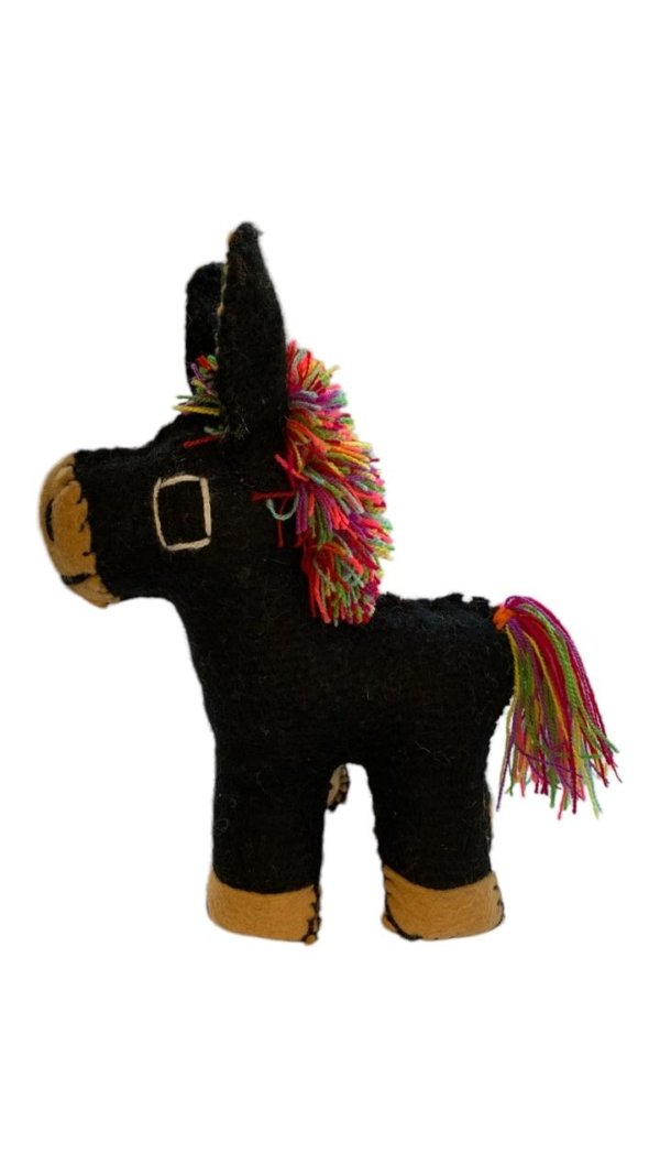 Figura de burrito negro con café