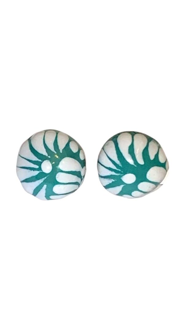 Aretes redondos pintados a mano