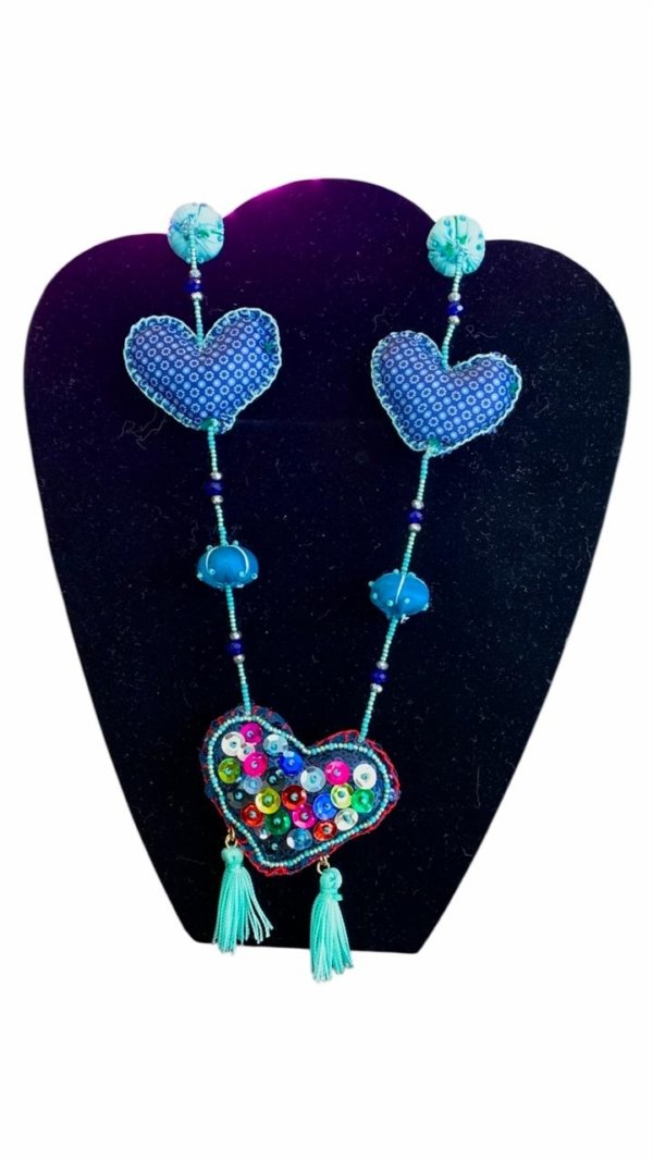 Collar “Corazón Azul”