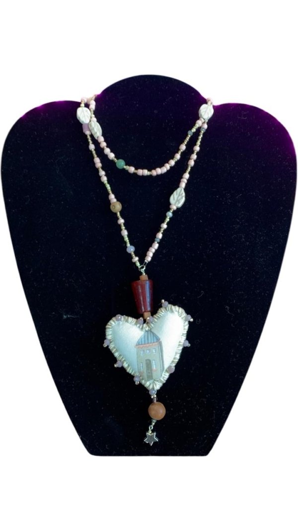 Collar “Casa Corazón”
