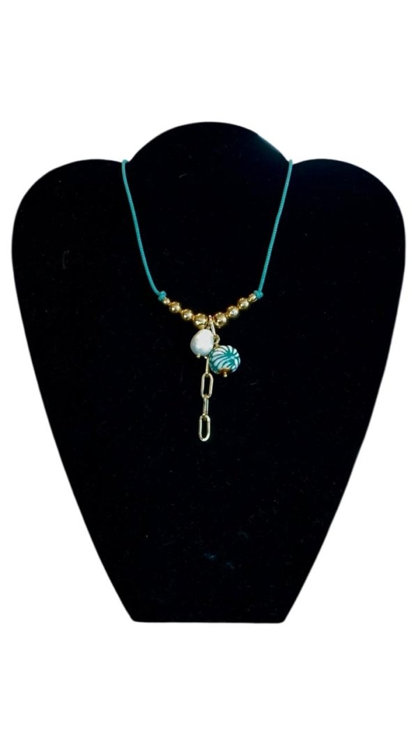 Colgante verde aqua con perla y eslabón
