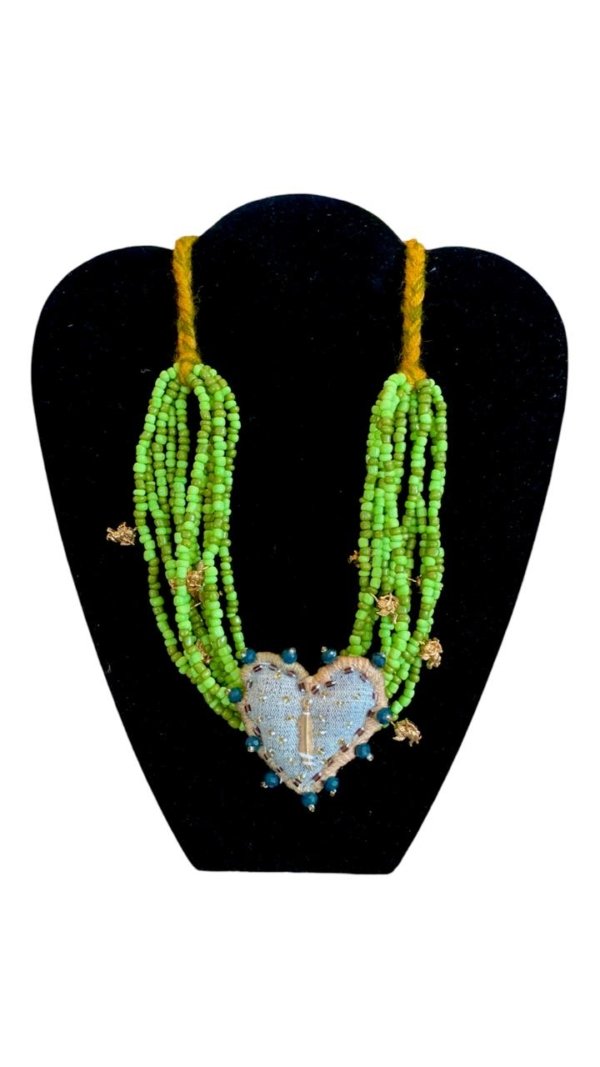 Collar “Raíces del Corazón”