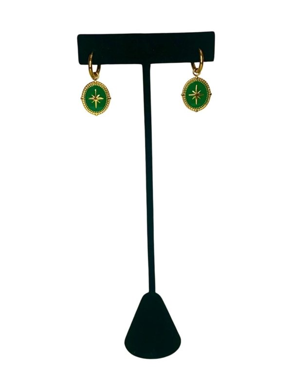 Aretes Daniel Espinosa — Estrella verde con baño de oro